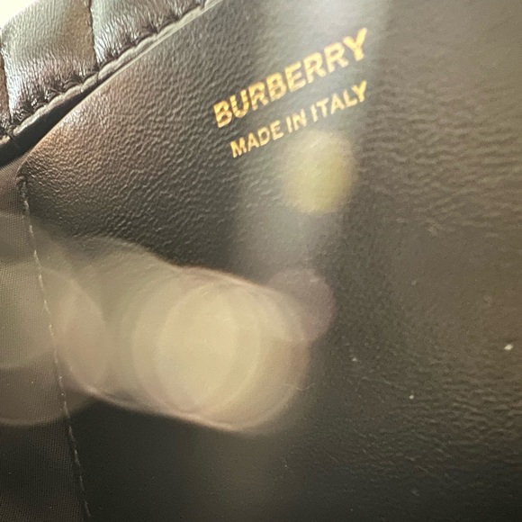 Authentic Burberry bag - Picture 2 of 4